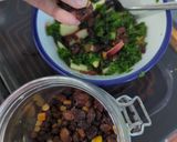 A picture of step 3 of Kale, apple and almonds.