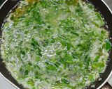 A picture of step 2 of Garlic Chives Omelette.