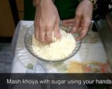मावा गुजिया (Mawa Gujiya recipe in hindi) रेसिपी चरण 16 फोटो