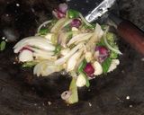 Foto langkah ke 1 dari resep Sup sayur simpel.