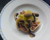 Foto del paso 8 de la receta: Caracolas rellenas de carne, acompañadas de repollo y champiñones