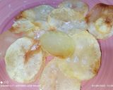 Foto del paso 6 de la receta: Langosta al ajillo con huevos fritos y patatas panadera