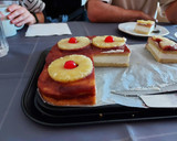 Foto del paso 14 de la receta: Pastel de nata con cobertura de mermelada de fresa y piña natural