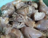 A picture of step 1 of Haryali Murg.