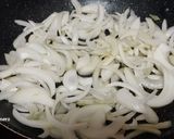 Foto del paso 1 de la receta: Chipirones a la plancha con cebolla pochada