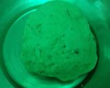 नमक पारे (namak pare recipe in Hindi) रेसिपी चरण 1 फोटो