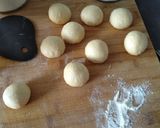 Une image de l'étape 2 de Panier moelleux à la confiture.