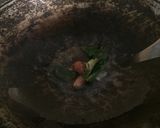 Foto langkah ke 2 dari resep Oseng Wortel Udang Pete.