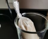 Foto del paso 2 de la receta: Bolis de cacahuate y leche de almendra