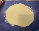 Une image de l'étape 5 de Pâte brisée à la vanille, crème et lait.