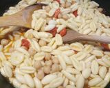 A picture of step 3 of Cavatelli e ceci.