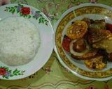 Foto langkah ke 5 dari resep Ayam Panggang dengan Bakso dan Sayuran.