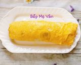 Hình bước làm 3 của món Trứng cuộn giò sống hấp