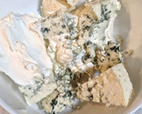 Foto del paso 1 de la receta: Rulo de queso azul con frutos secos