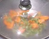 Foto langkah ke 3 dari resep Tumis buncis wortel.