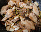 Foto del paso 5 de la receta: Arroz con pollo y setas