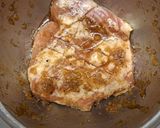 รูปขั้นตอนการทำที่ 1 ของ คอหมูย่าง หม้อทอด