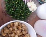 Foto langkah ke 1 dari resep Oseng Tempe Cabe Hijau.