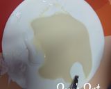 A picture of step 1 of Pineberries and Cream.
