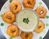 டீ கடை வடை (Milagu vadai recipe in tamil) ரெசிபி ஸ்டேப் 4 புகைப்படம்