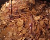 Rénszarvas pecsenye, hagymás gombával és tejszínes burgonyával recept fázis 5 fotója