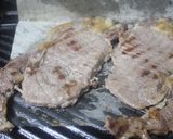 Foto del paso 5 de la receta: Entrecot con tomate de lata y queso
