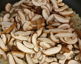 Foto del paso 1 de la receta: Salteado de shiitake con alubias