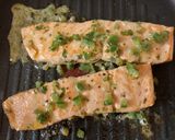 Foto del paso 4 de la receta: Salmón en marinada de chile jalapeño