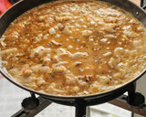 Foto del paso 6 de la receta: Arroz con gambones en paella