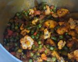 A picture of step 4 of Fresh mix vegetables spicy veg pulao.