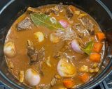 A picture of step 5 of Stifado.