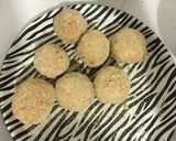 A picture of step 4 of Potato Balls.
