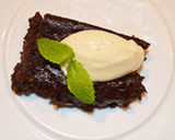 Foto del paso 4 de la receta: Pastelito de chocolate vegano con helado de plátano natural