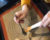 Une image de l'étape 3 de Biscuits aux amandes.