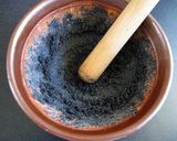 A picture of step 7 of Black Sesame Cupcakes.