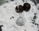 Foto langkah ke 6 dari resep CHOCOLATE CRINKLE COOKIES No Mixer(Cookies Retak).