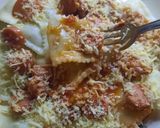 Foto del paso 6 de la receta: Ravioles con salsa y salchichas de Viena