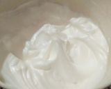 Foto langkah ke 2 dari resep Roll Cake Putih Telur.