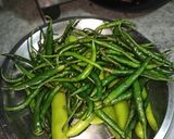 A picture of step 2 of Green Chilli Sauce.