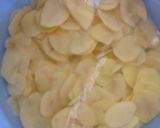 A picture of step 3 of Banana and Potato Crisps.