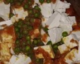A picture of step 3 of Matar paneer.