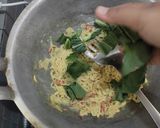 Foto langkah ke 4 dari resep Indomie Goreng.