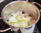 Hình bước làm 3 của món Canh Bầu Nấu Nấm Rơm