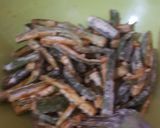 A picture of step 3 of Kurkuri bhindi.