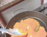 A picture of step 2 of Mango mousse.