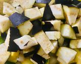 Foto del paso 2 de la receta: TORTA PASCUALINA DE ZAPALLITOS Y BERENJENAS 🍆 🍋🟩🧅🫑🌶️🍻🍽️🍷