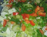 Foto del paso 4 de la receta: Pollo al horno saborizado con 2 ensaladas
