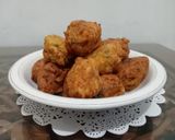 Foto langkah ke 5 dari resep Bola-bola Nasi Tahu.