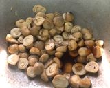 รูปขั้นตอนการทำที่ 3 ของ 🍄เห็ดผัดน้ำมันหอย 🍄