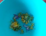 Foto del paso 1 de la receta: Tortita jardinera - con flores comestibles